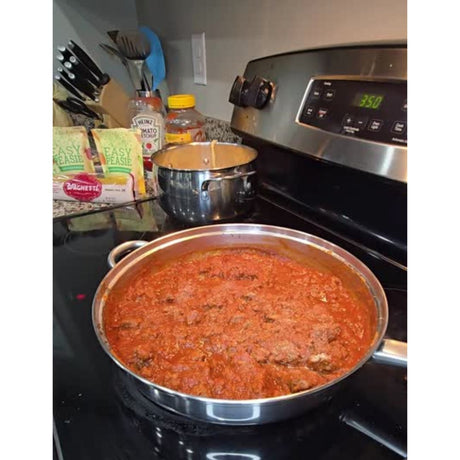 Spaghetti and meat sauce made with Easy Peasie Green Blend vegetable powder